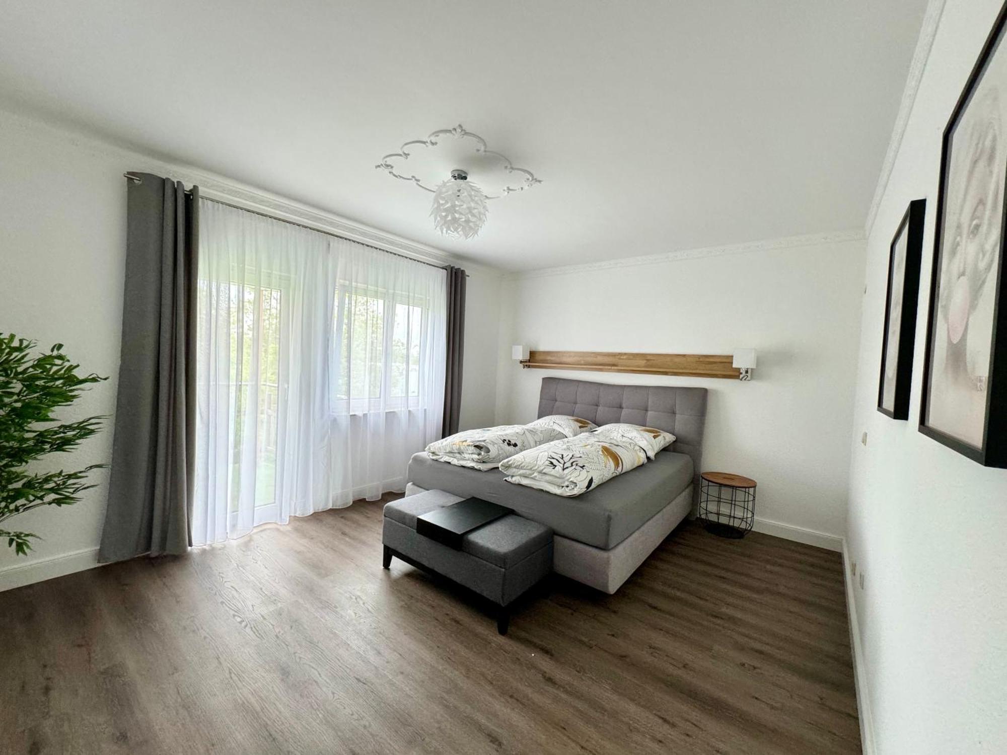 220 Qm Penthouse Wohnung Mit Fahrstuhl - Ohne Spa Маннгейм Екстер'єр фото